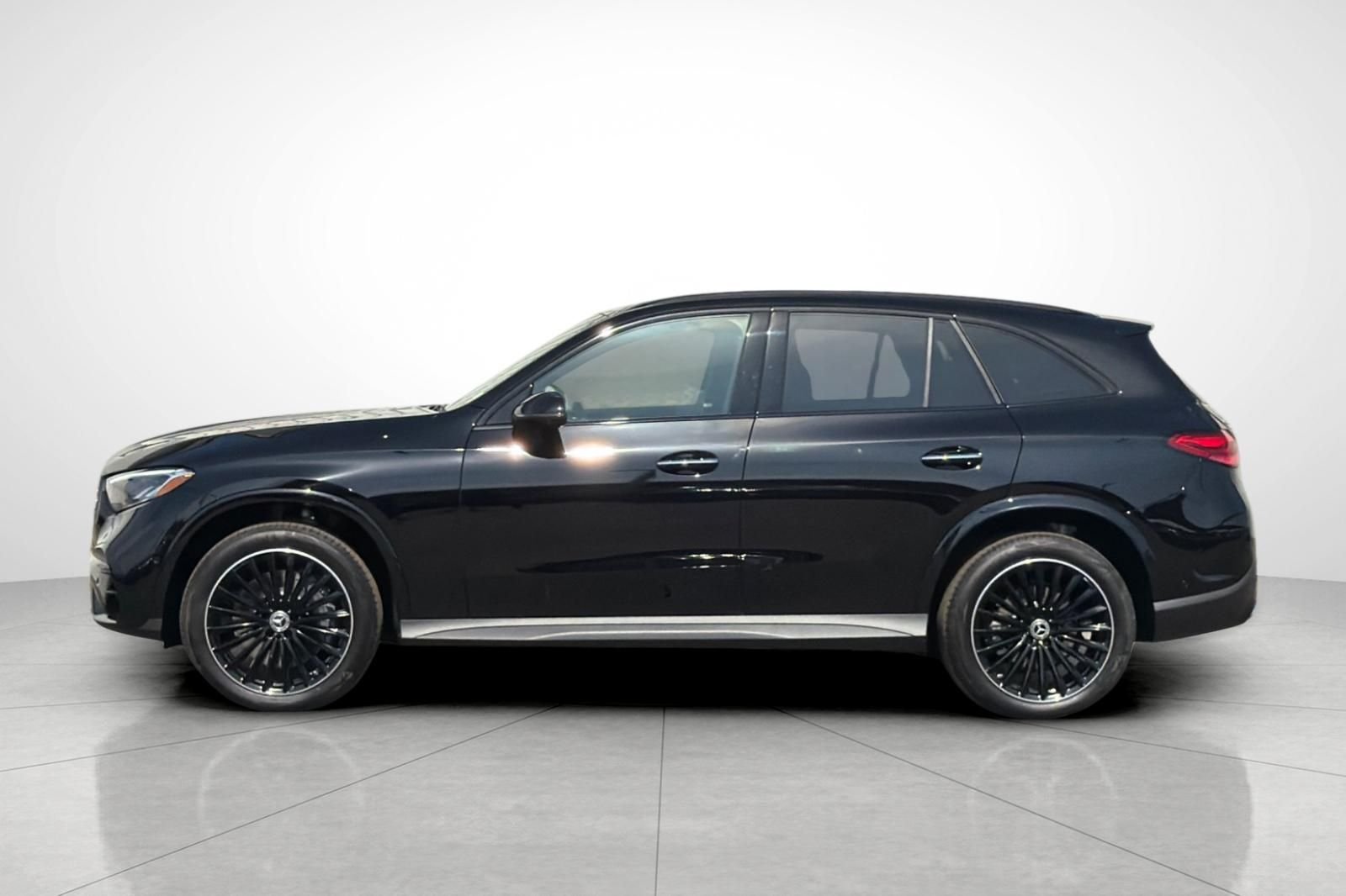 New 2026 Black Mercedes-Benz GLC 300 image 34