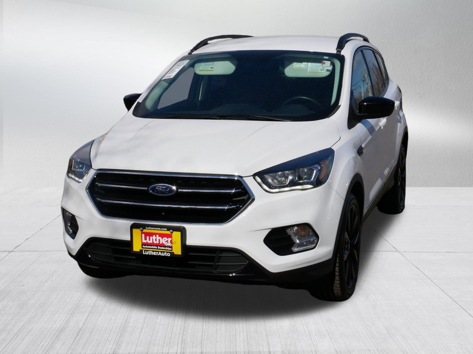 Used 2018 Ford Escape SE with VIN 1FMCU9GD4JUA42286 for sale in Hopkins, MN