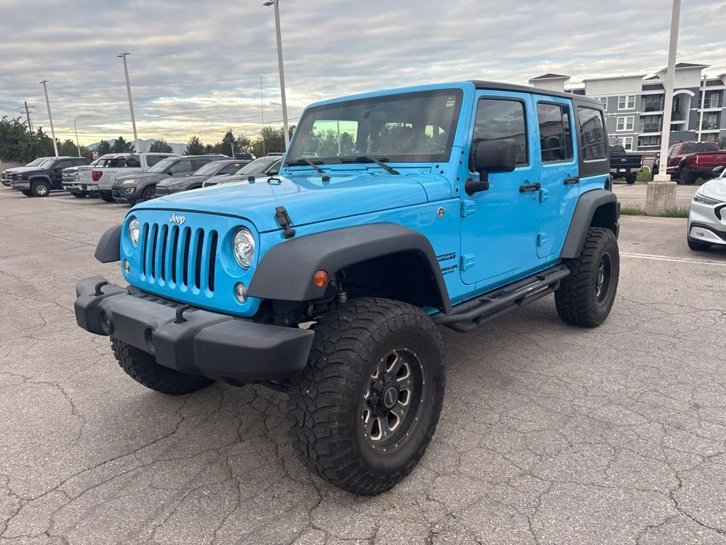 Certified Used 2017 Chief Clearcoat Jeep Unlimited Sport image 17