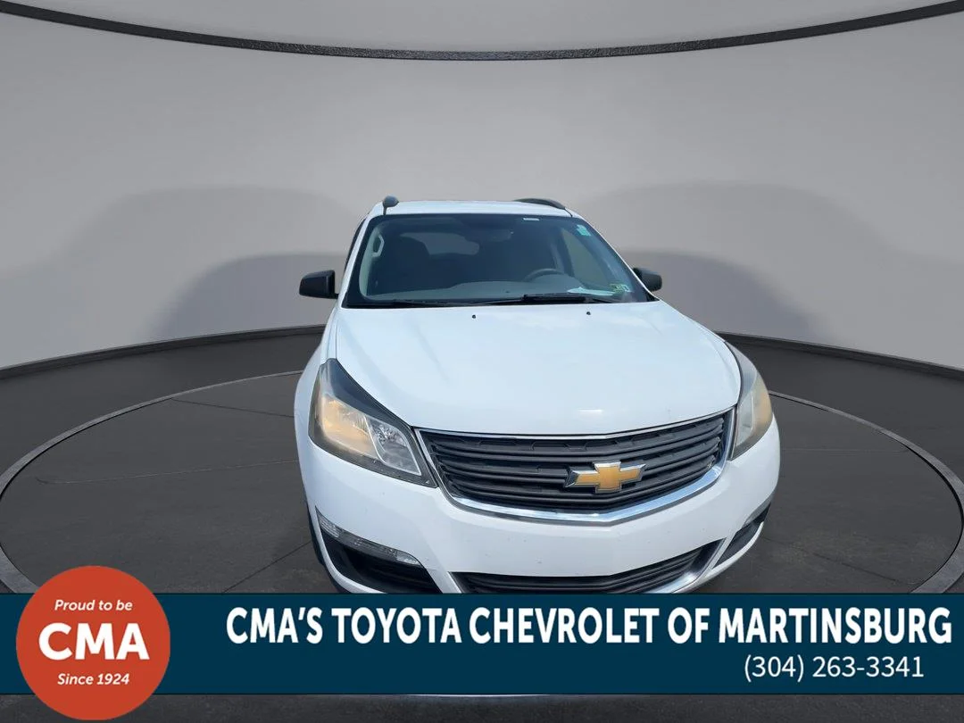 Used 2017 Summit White Chevrolet LS image 3
