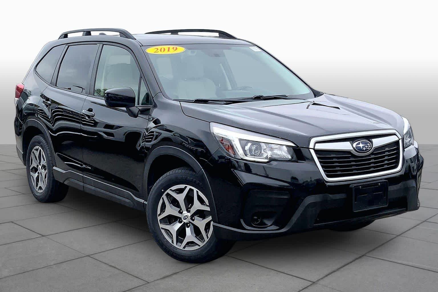 Used 2019 Crystal Black Silica Subaru Premium image 3