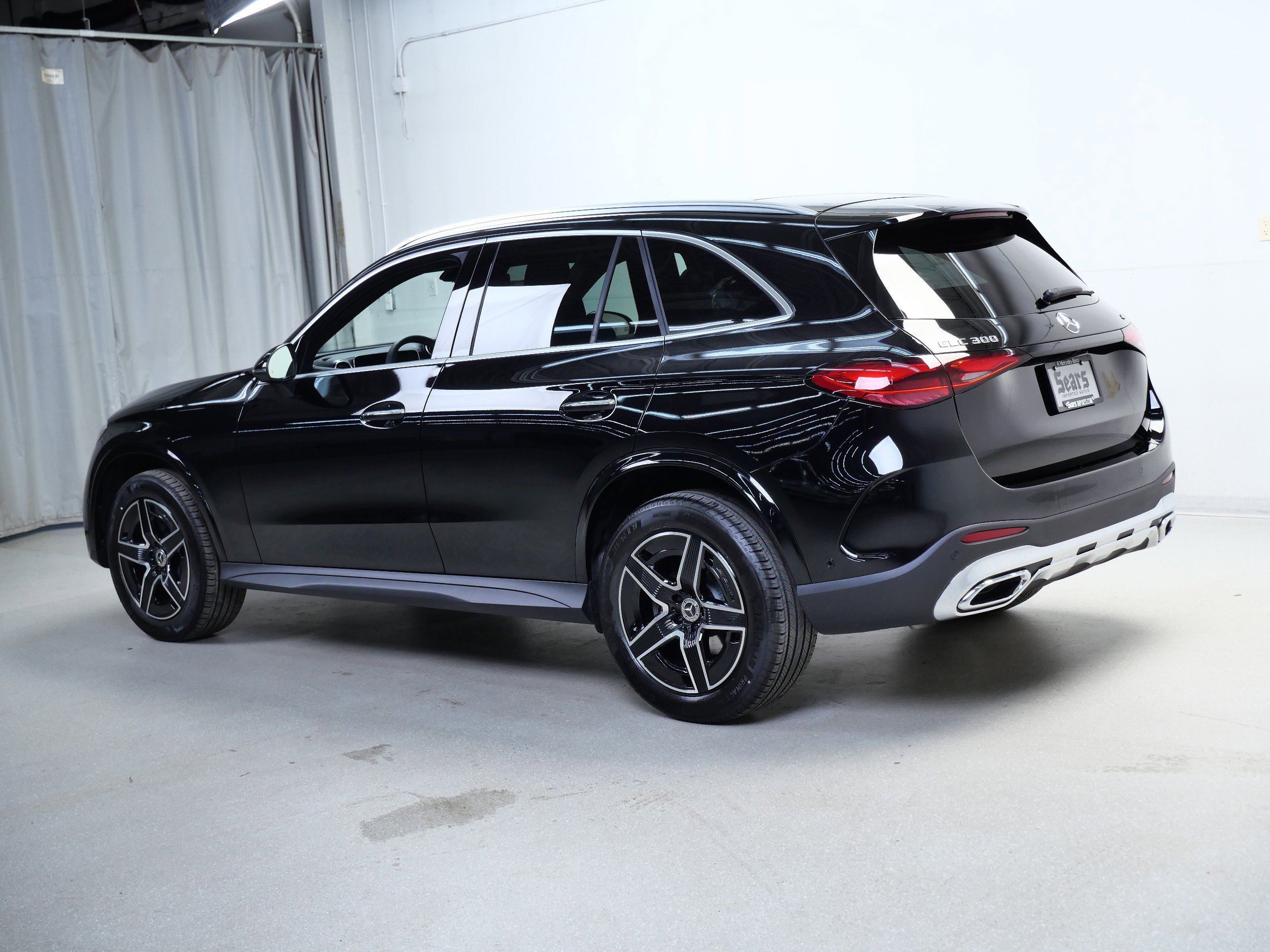 New 2026 Black Mercedes-Benz GLC 300 image 6