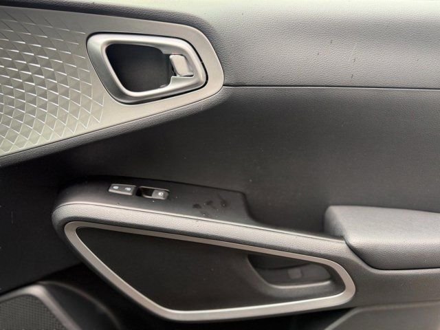 Used 2022 Black Kia LX image 27