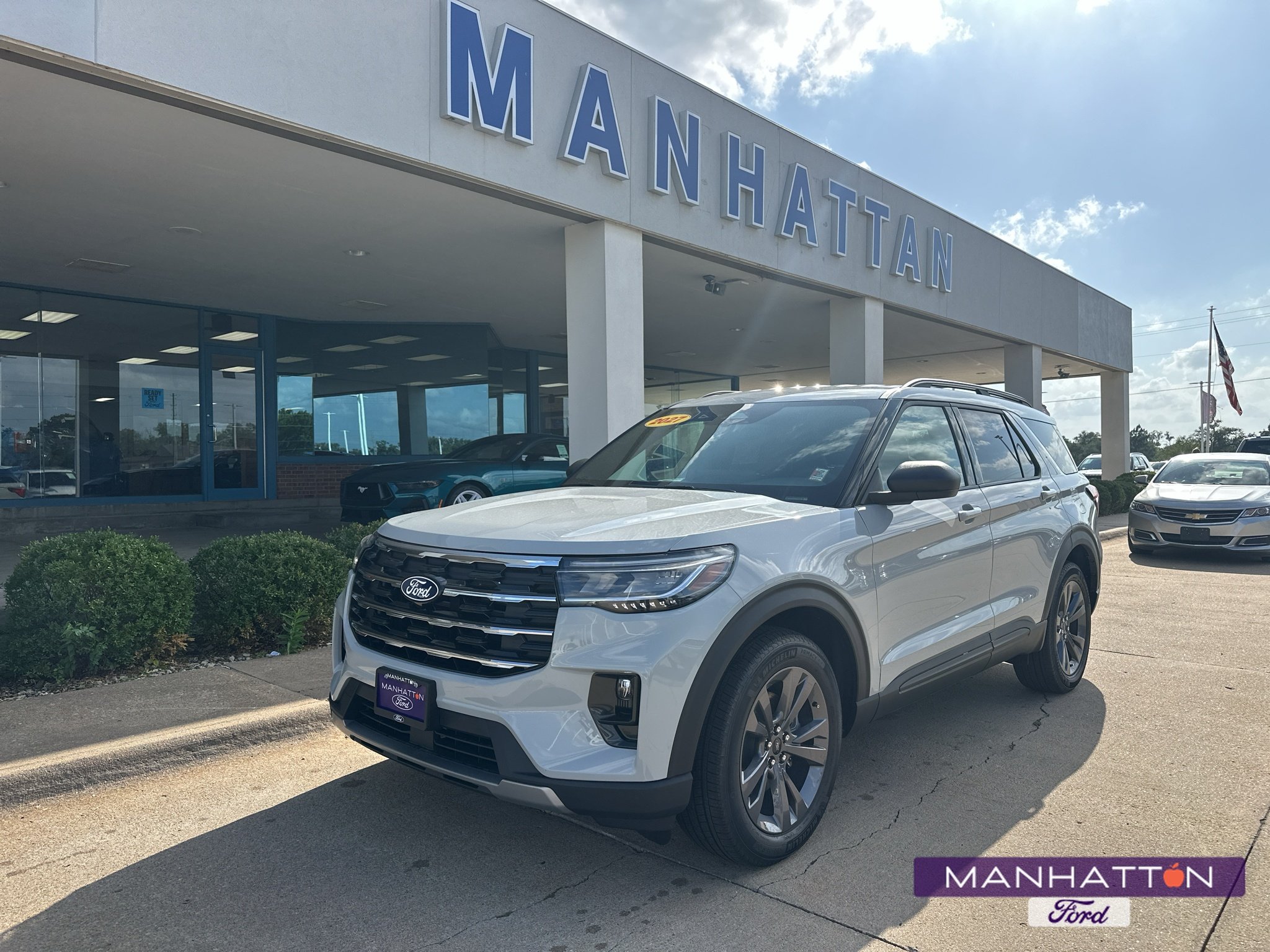 New 2027 Avalanche Gray Ford Active image 1