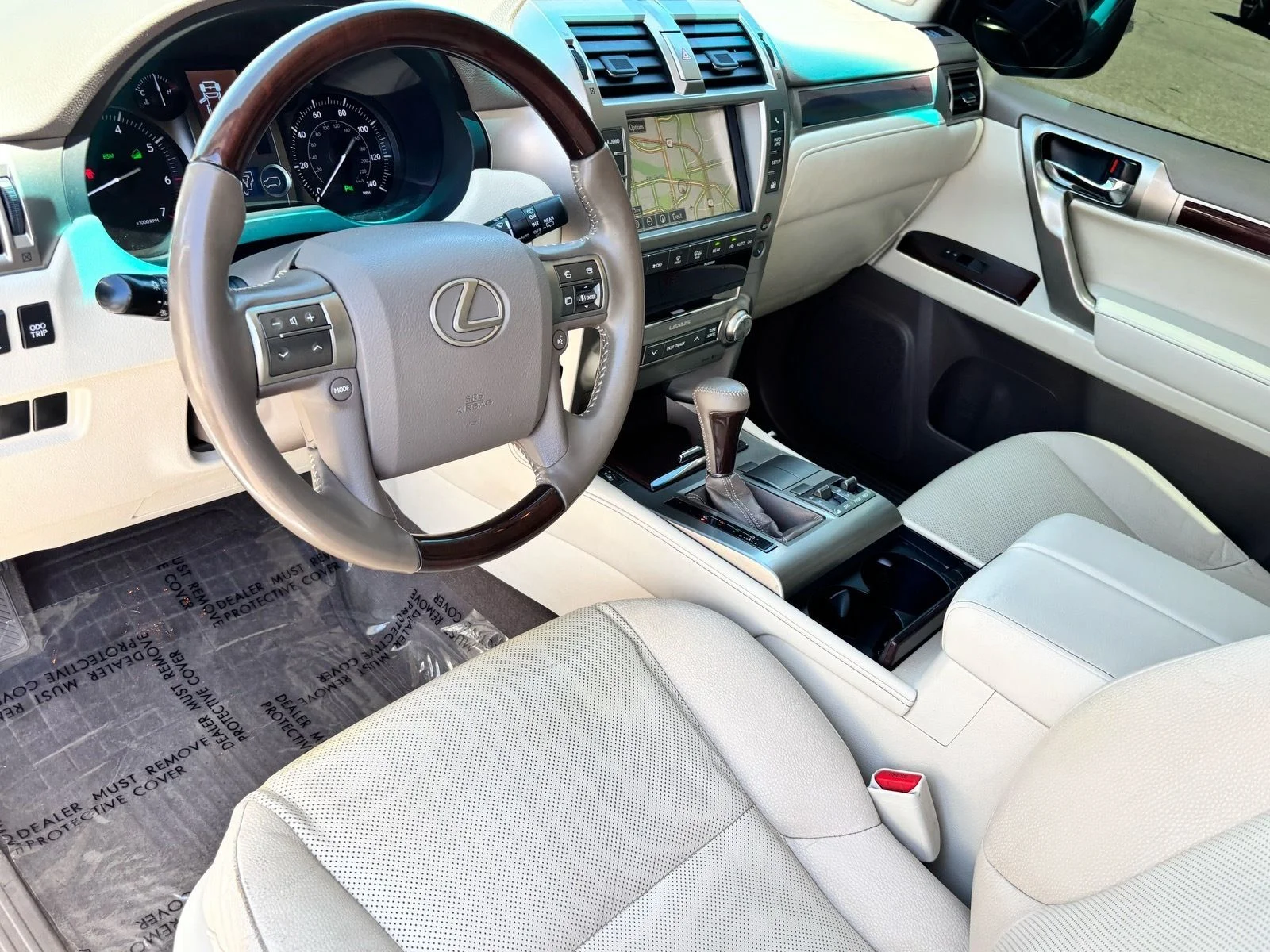 Used 2019 Starfire Pearl Lexus 460 image 15