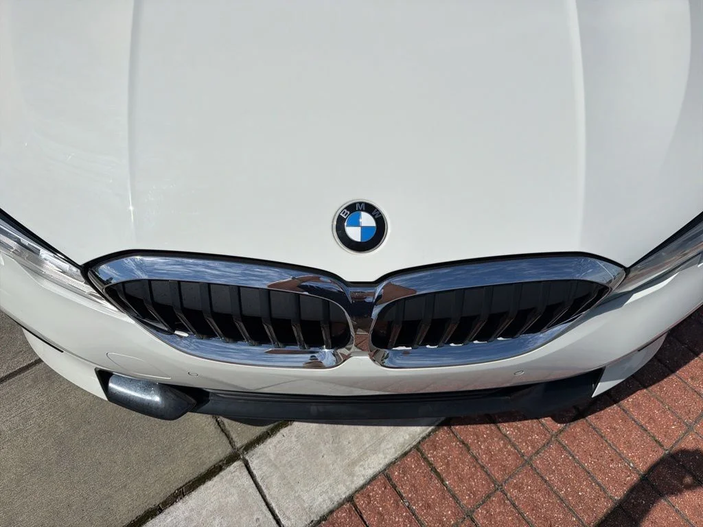 Used 2020 Alpine White BMW 330i image 12