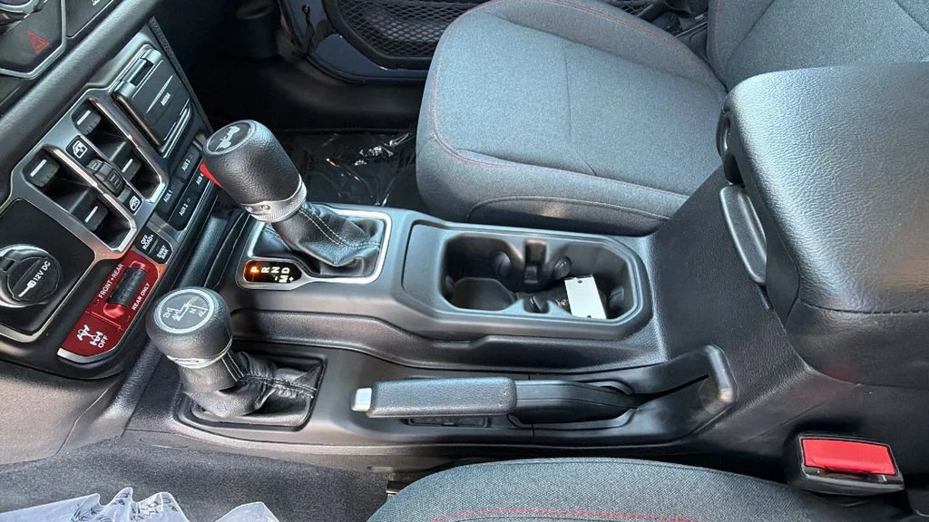 Used 2026 Anvil Clearcoat Jeep Rubicon image 13
