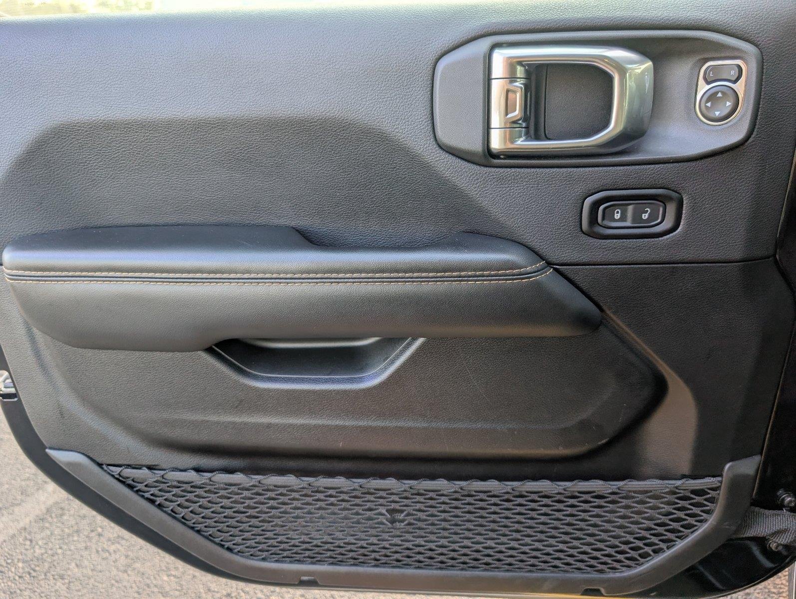Used 2025 Black Clearcoat Jeep Sahara image 17