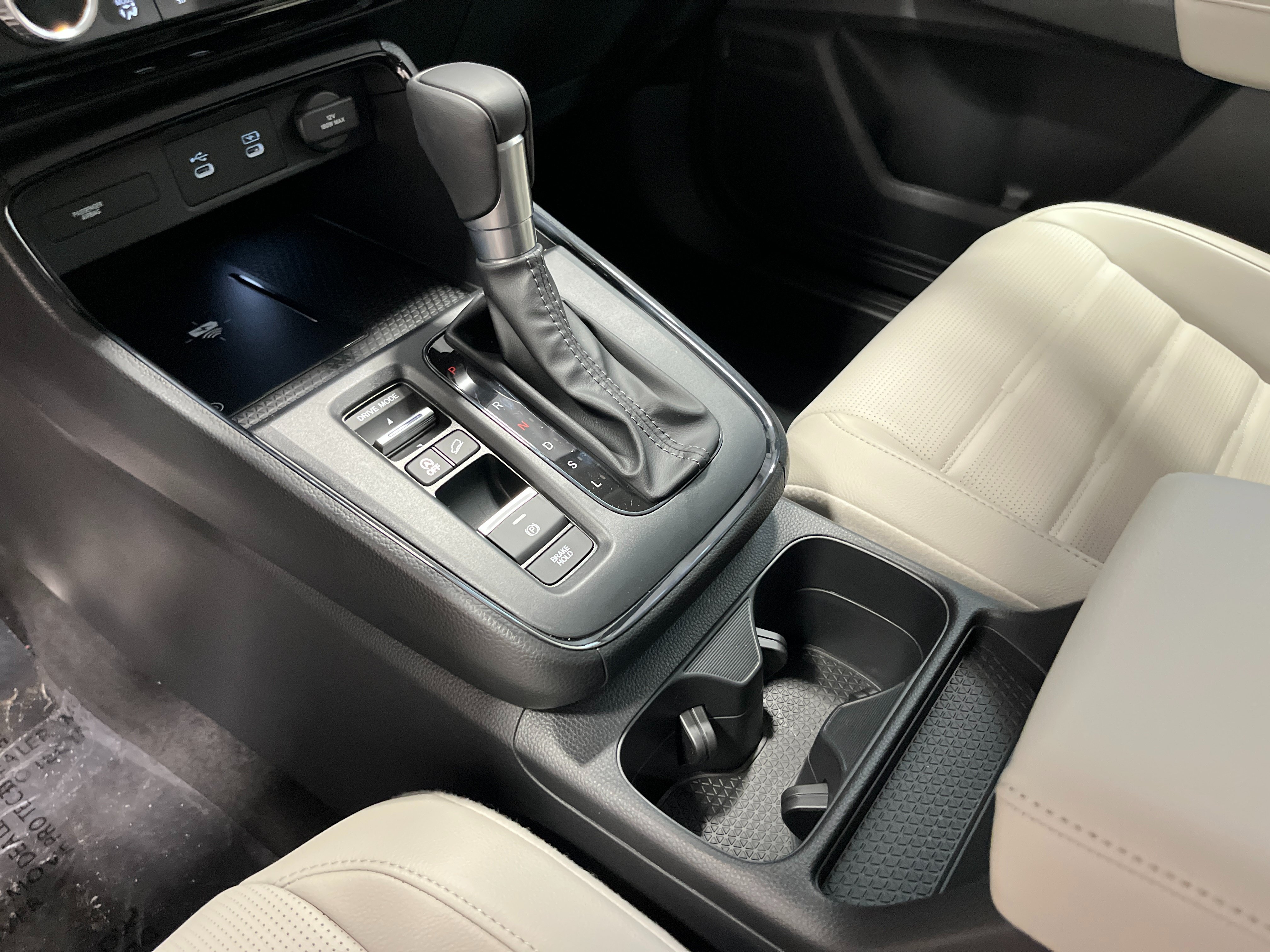 New 2026 Platinum White Pearl Honda EX-L image 18