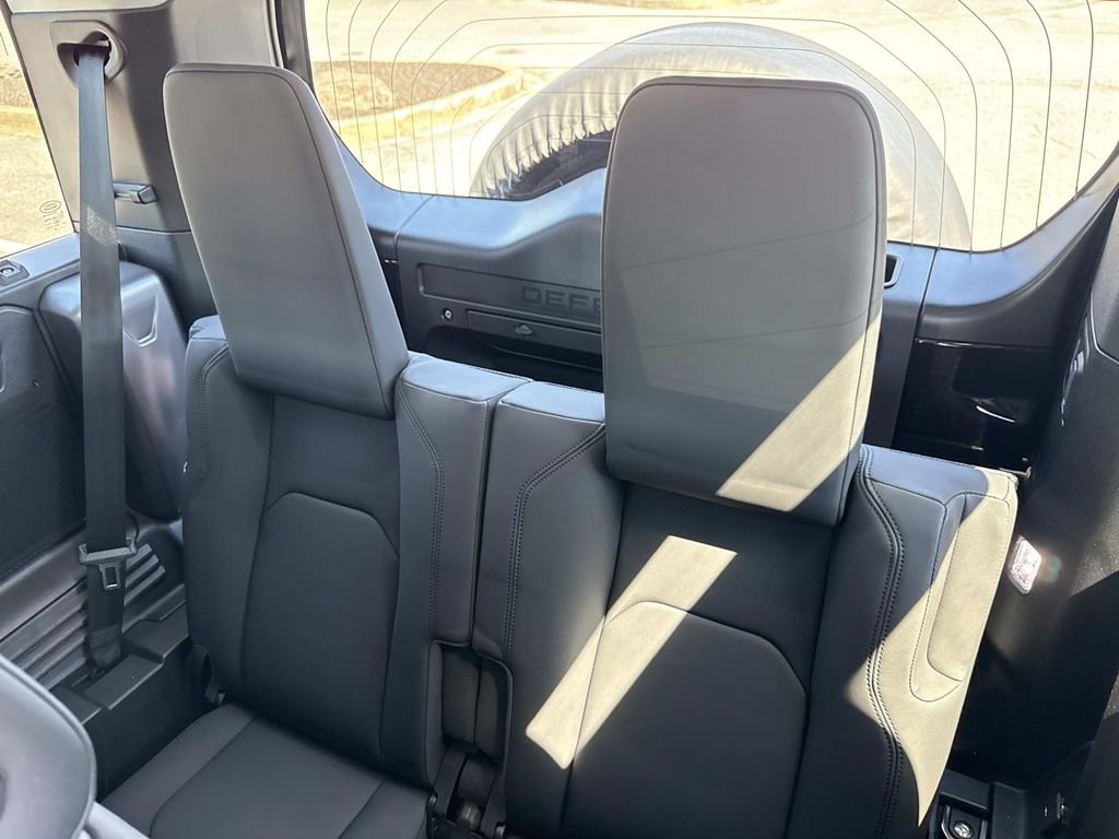 Used 2025 Black Land Rover S image 18