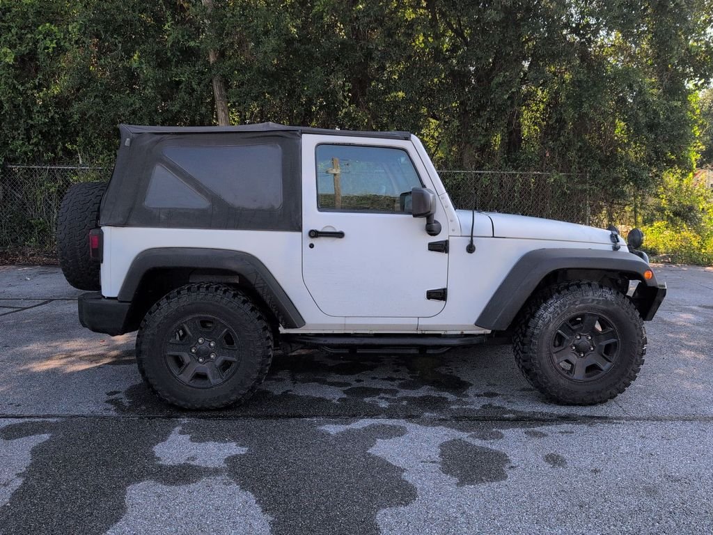 Used 2008 Green Jeep X image 6