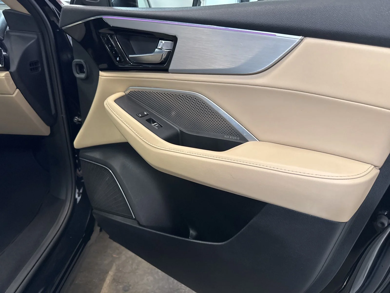 Used 2023 Black Acura Technology image 24