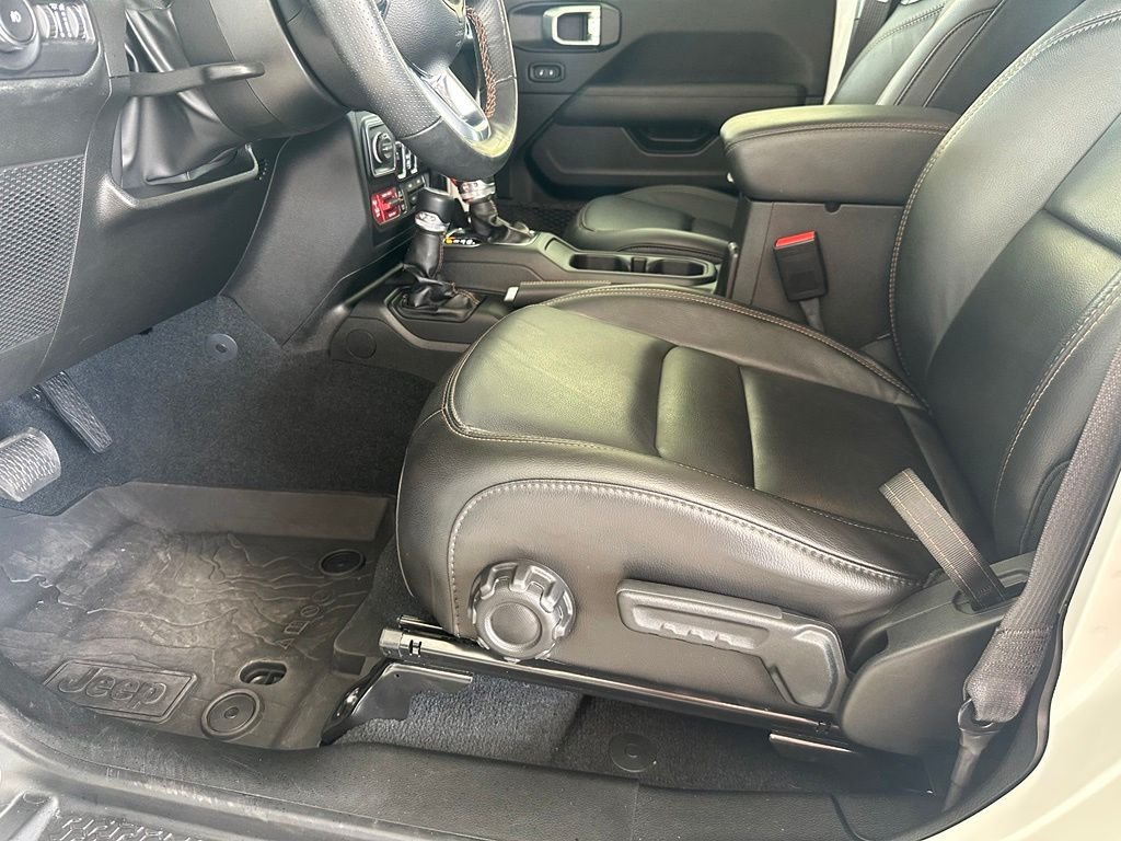 Used 2022 White Jeep Unlimited Rubicon 392 image 14
