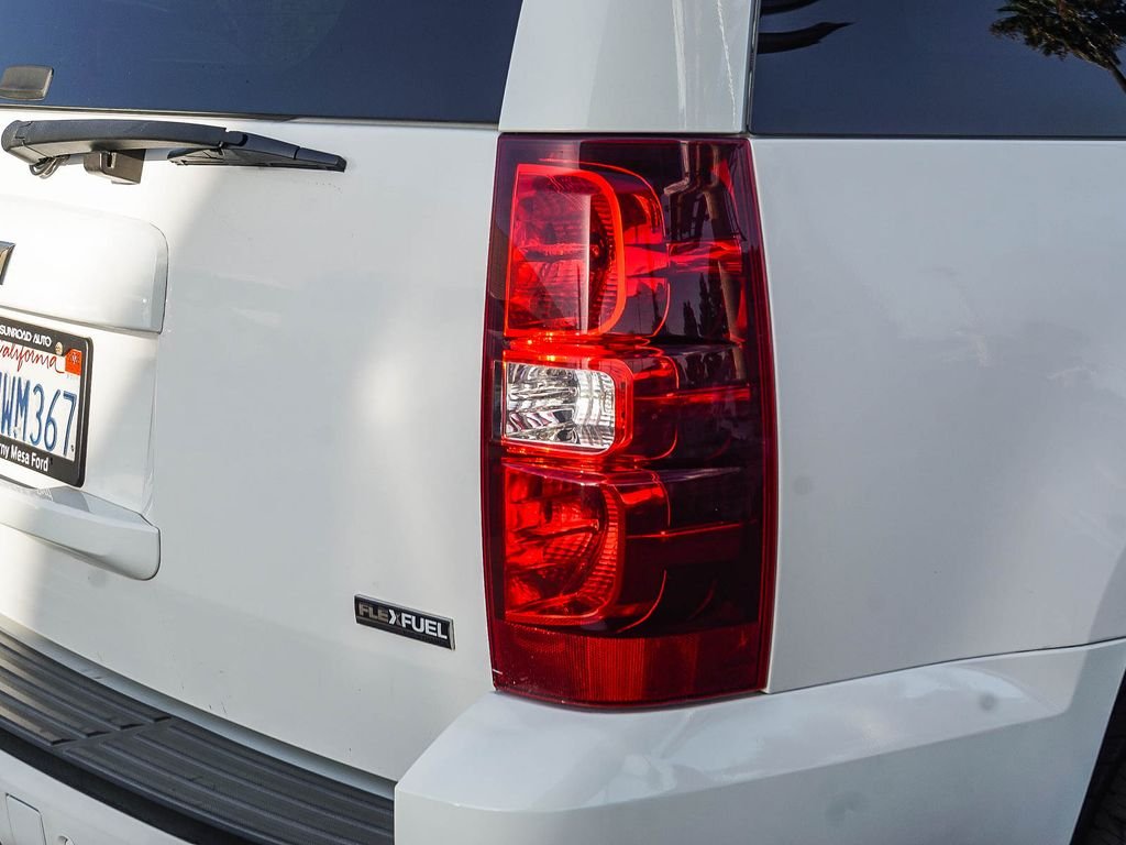 Used 2007 White Chevrolet LT image 7