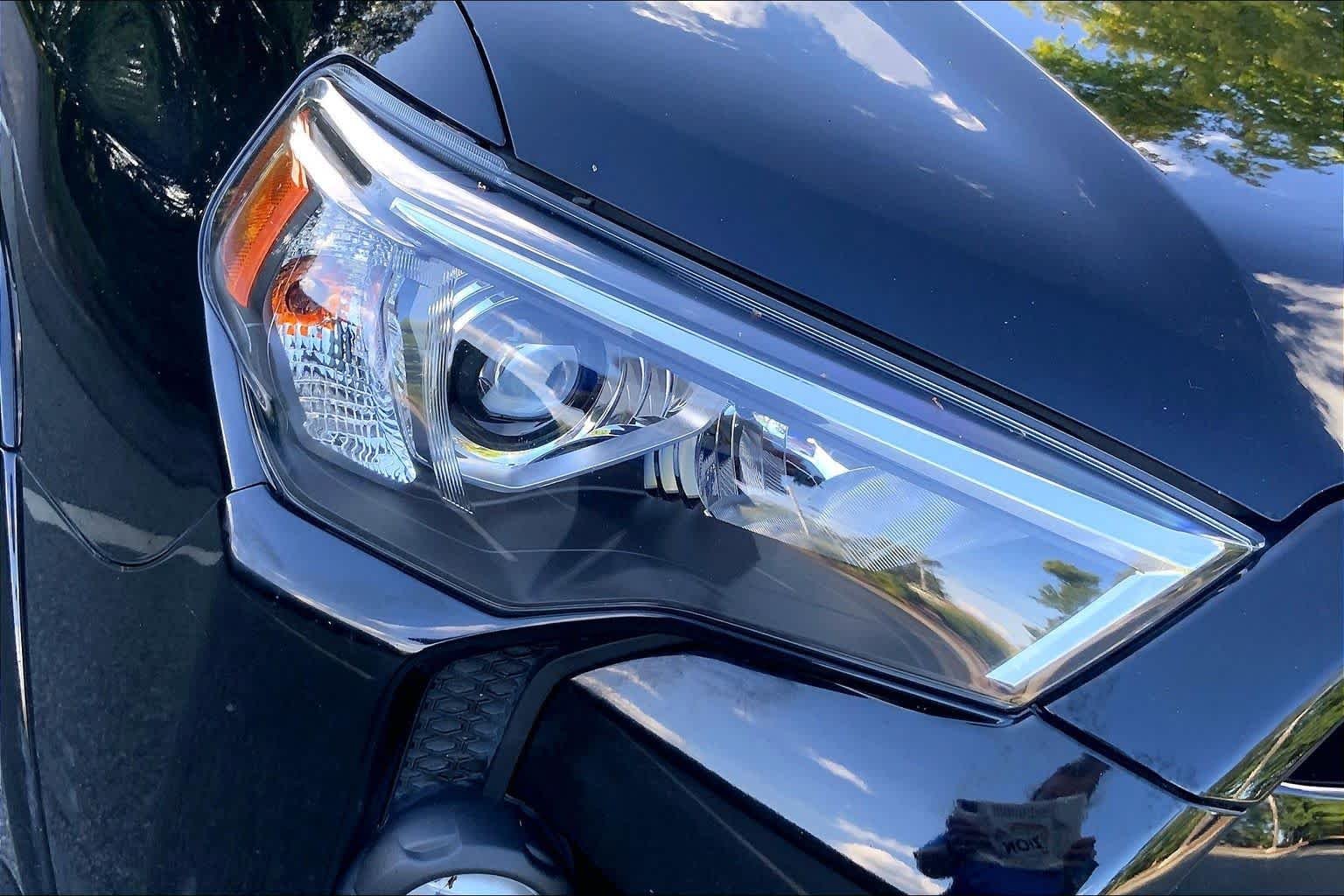 Used 2021 Midnight Black Metallic Toyota SR5 Premium image 26