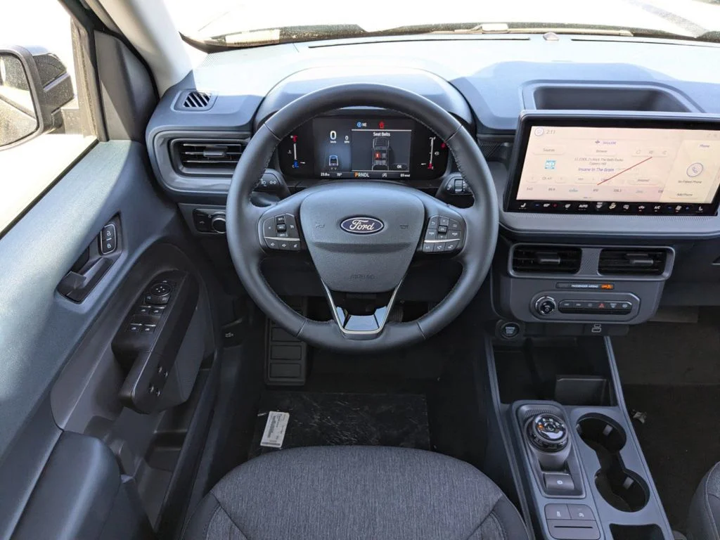 2025 Ford Maverick XLT - Photo 12