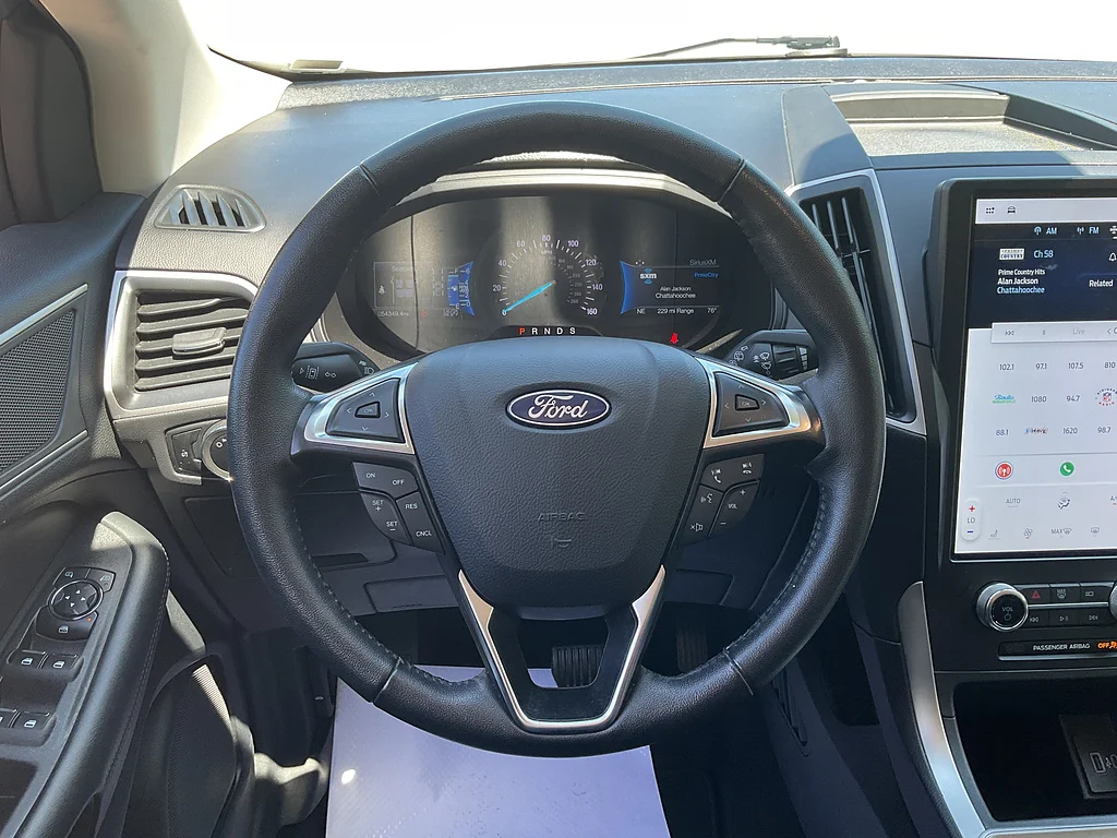 Used 2024 Oxford White Ford SEL image 11