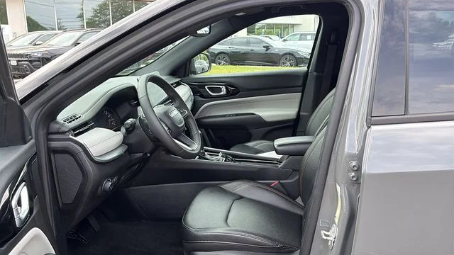 Used 2024 Gray Jeep Limited image 10