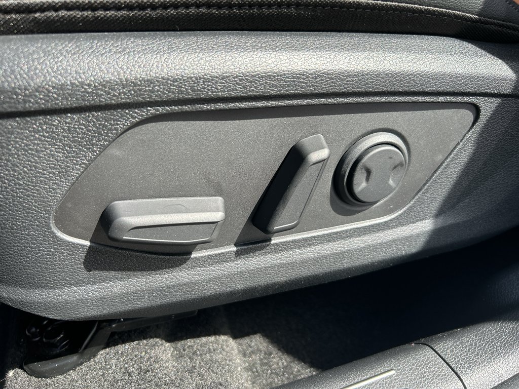 New 2026 Glacial White Pearl Kia X-Line image 18