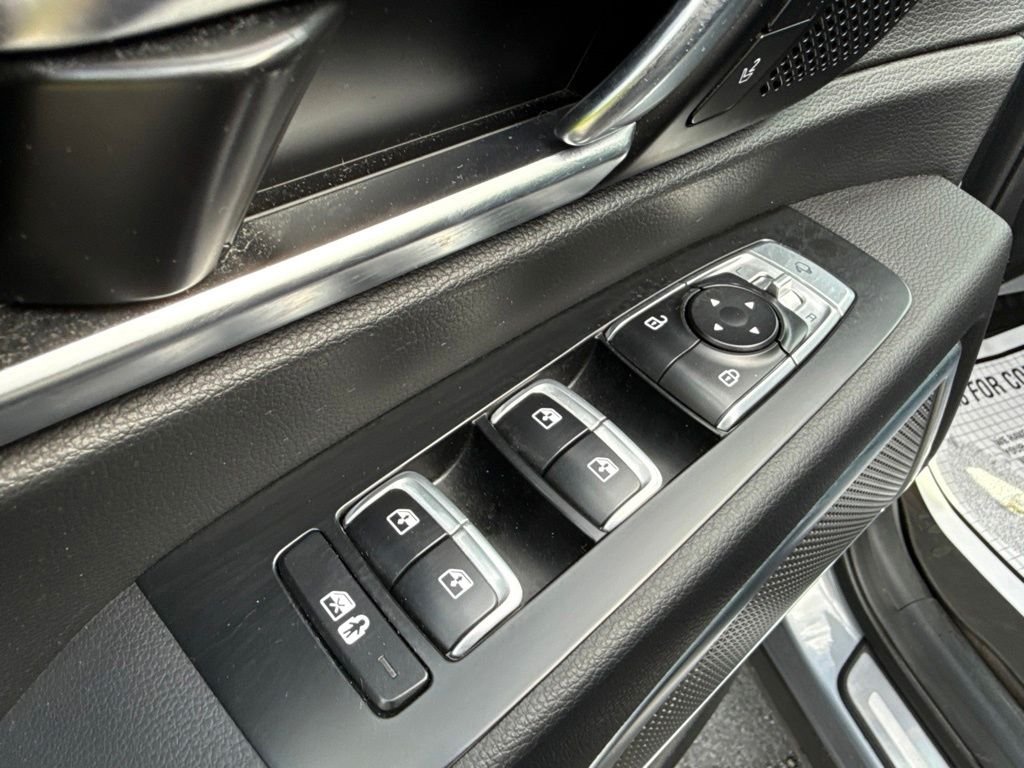 Used 2021 Silver Kia SX image 24