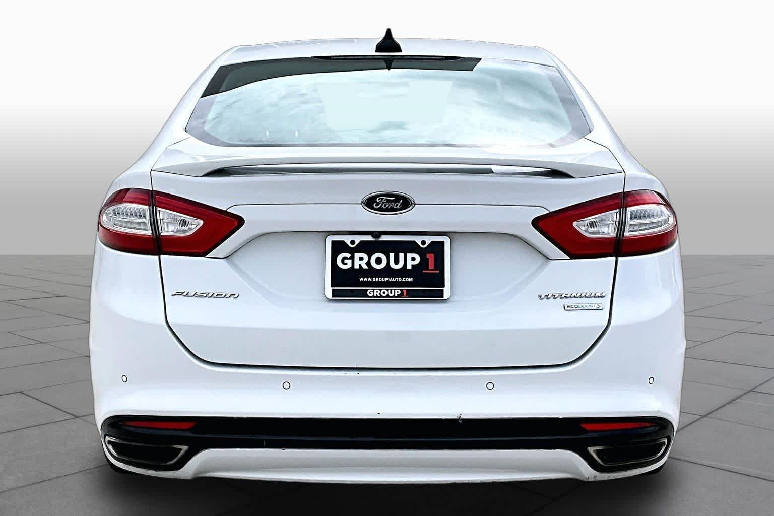 Used 2016 Oxford White Ford Titanium image 5