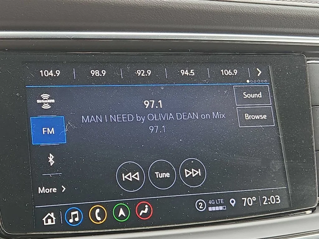 Used 2024  Buick Avenir image 37