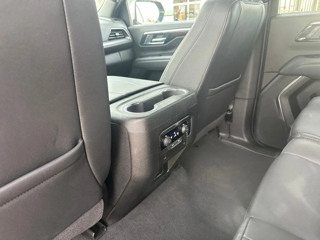 Used 2025 Gray Chevrolet Z71 image 30