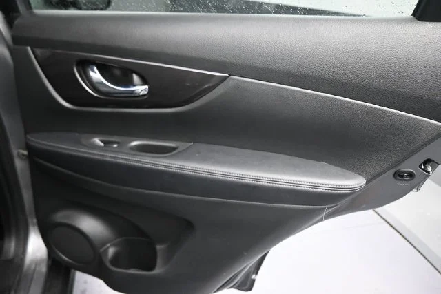 Used 2019 Gray Nissan SV image 15