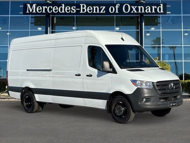 2025 Mercedes-Benz Sprinter 3500 170 WB HO High Roof's photo