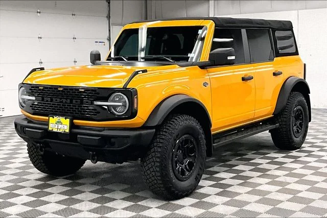 Used 2022 Cyber Orange Metallic Tricoat Ford Wildtrak image 11