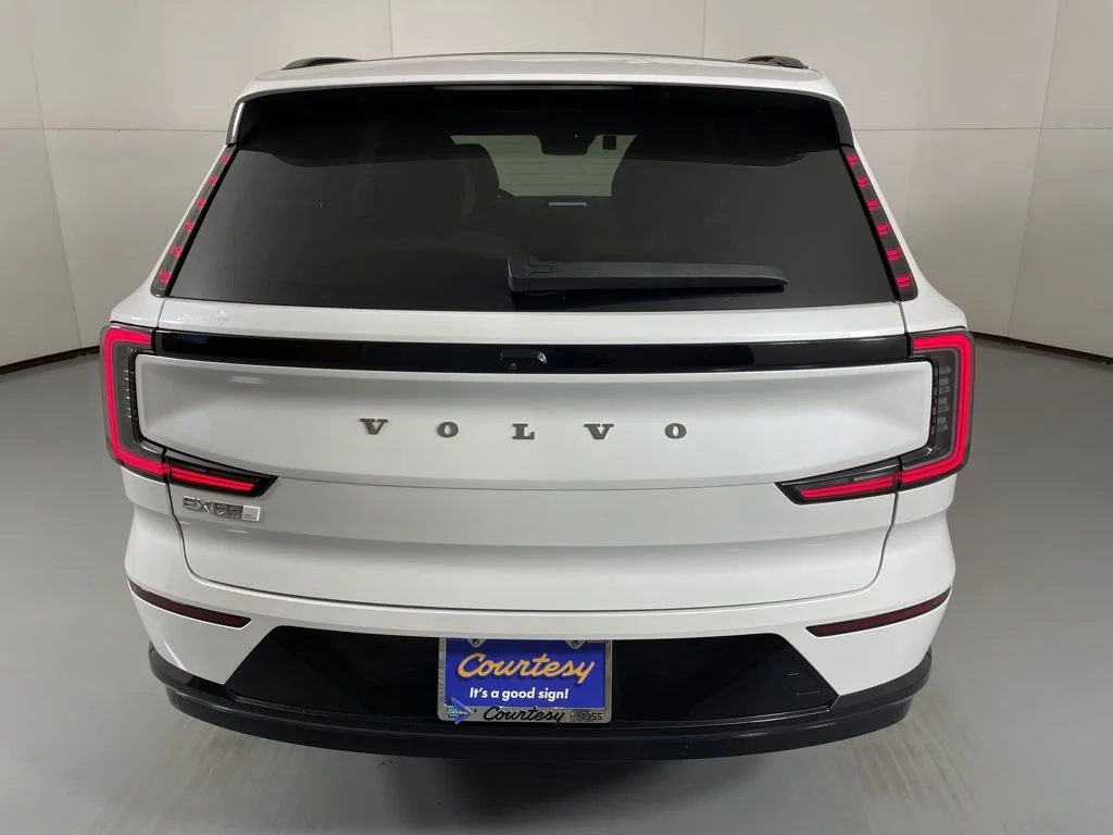 Used 2025 White Volvo Twin Motor Performance Plus image 7