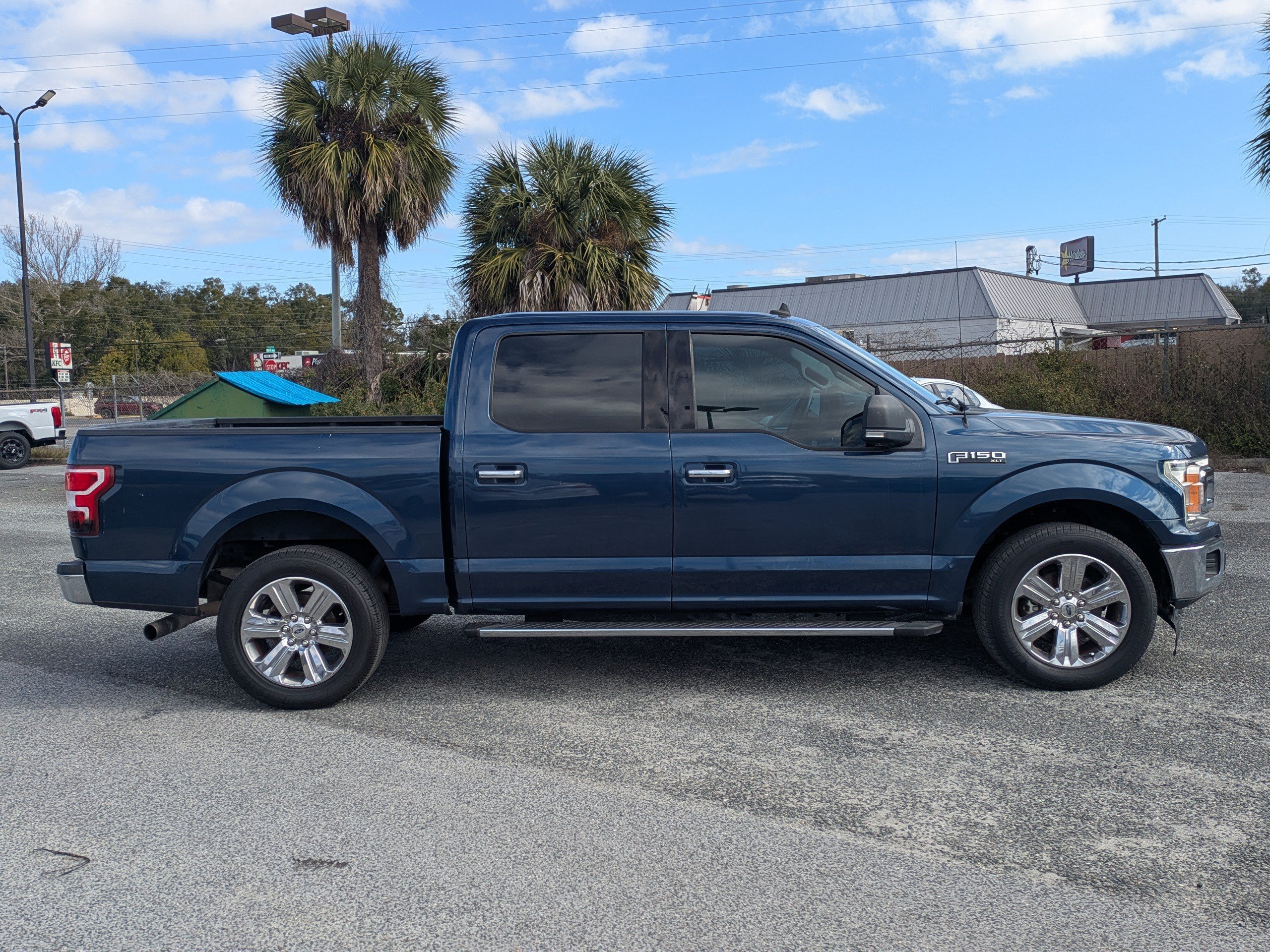 Used 2019 Blue Jeans Metallic Ford XLT image 3