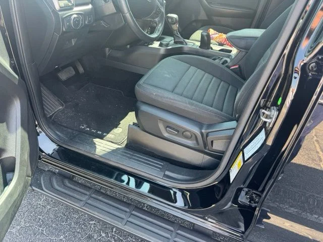Used 2020 Black Ford XLT image 6