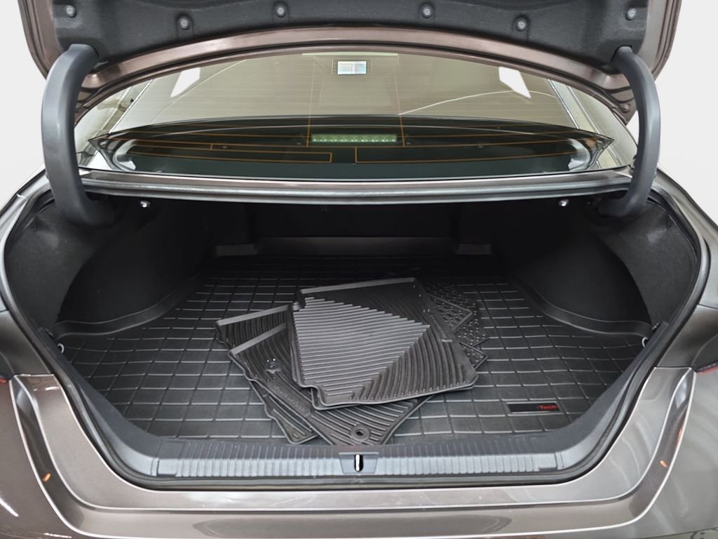 2020 Toyota Avalon Limited - Photo 14