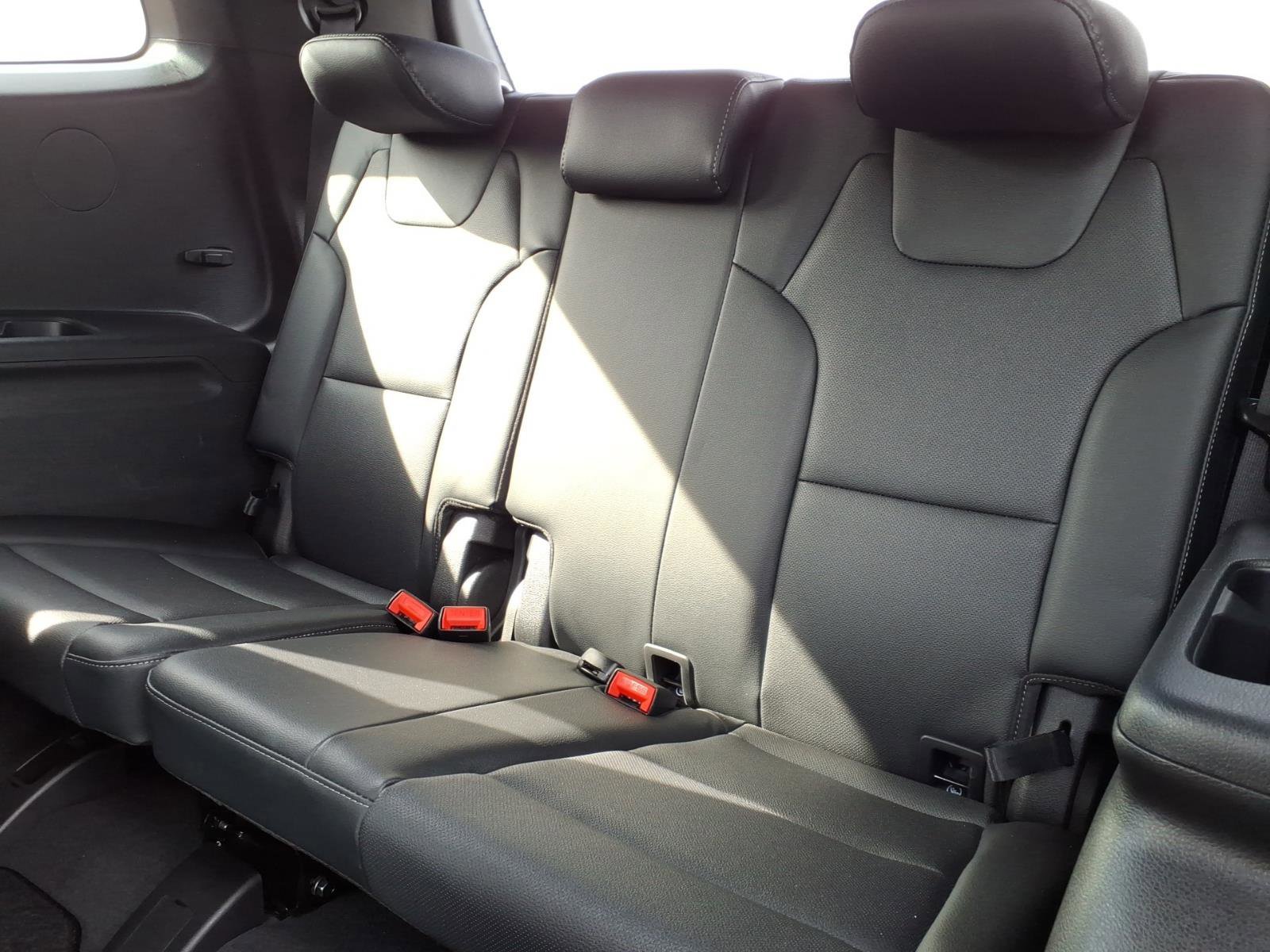 Used 2024 Gravity Gray Kia EX X-Line image 18