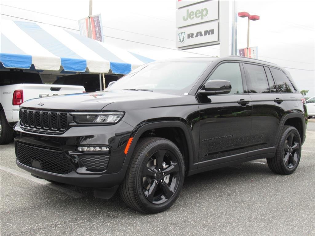 2025 Jeep Grand Cherokee Limited photo 3