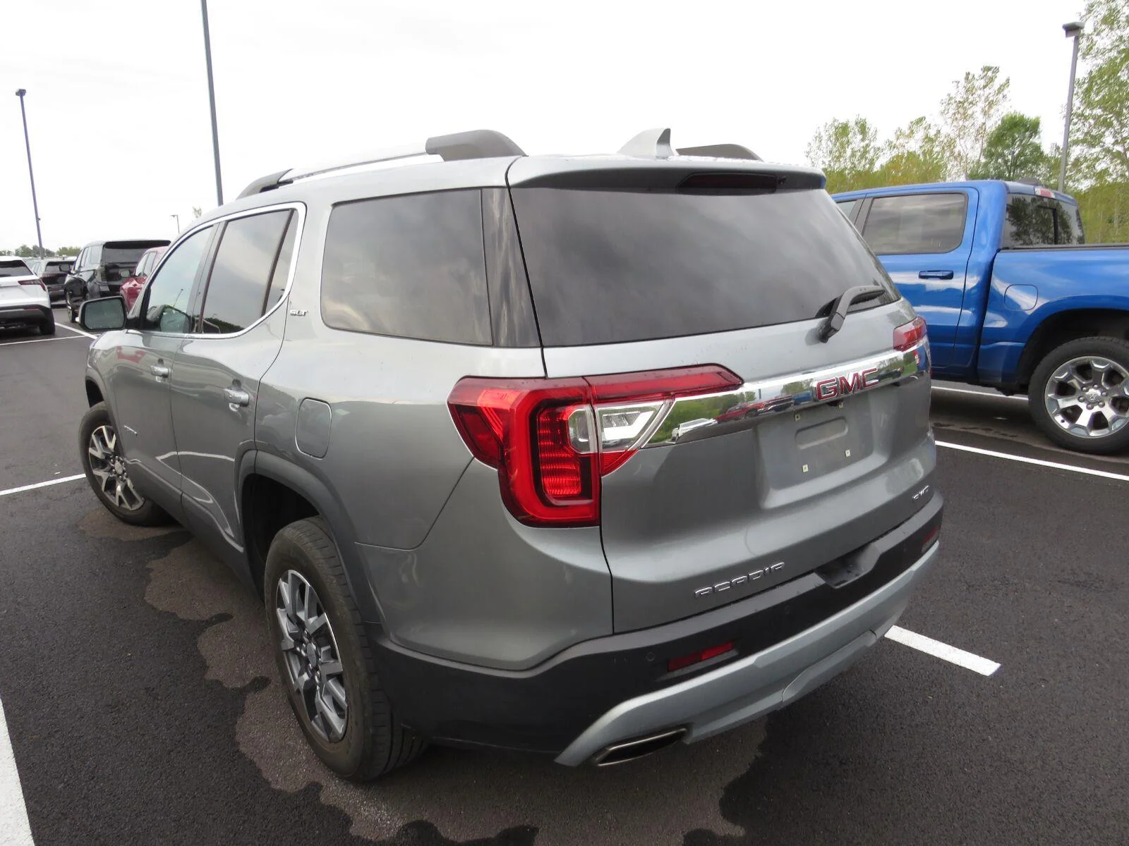 Used 2023 Sterling Metallic GMC SLT image 11
