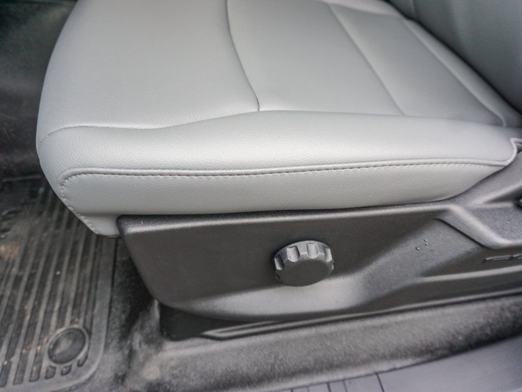 New 2024 Oxford White Ford XL image 18