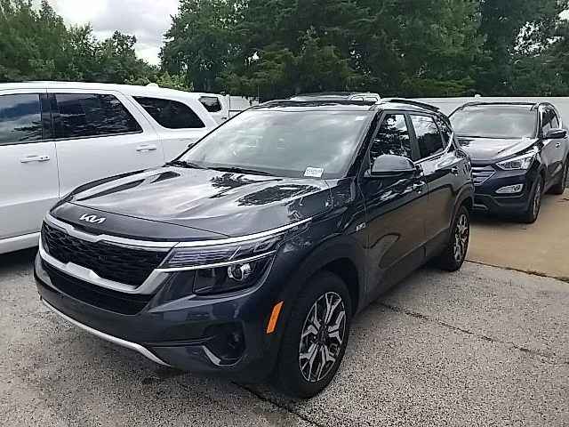 Used 2023 Gray Kia EX image 10