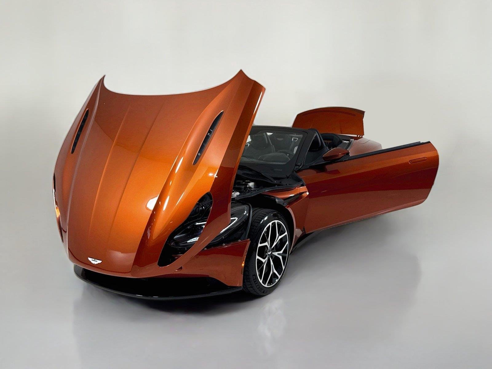 Used 2019 Cinnabar Orange Aston Martin Volante image 39