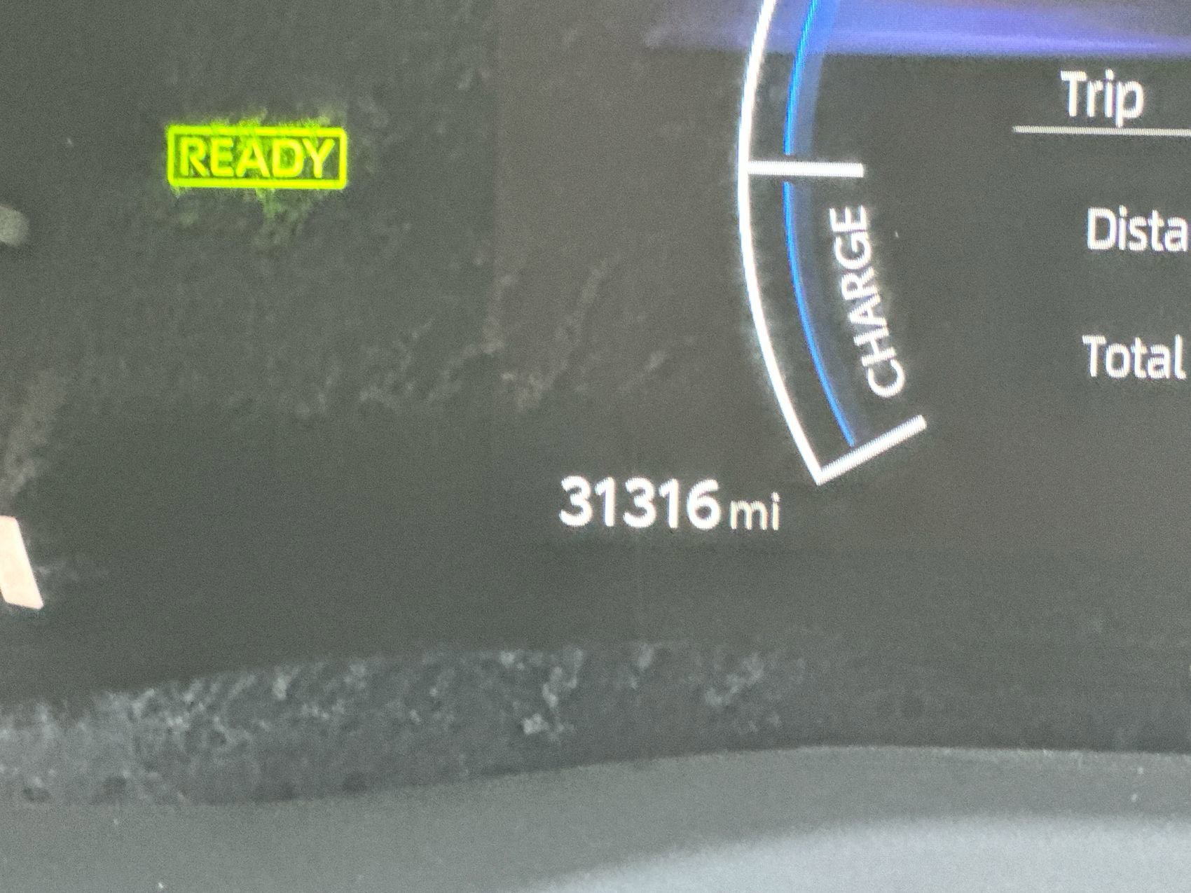 Used 2025 Ice Toyota LE image 15