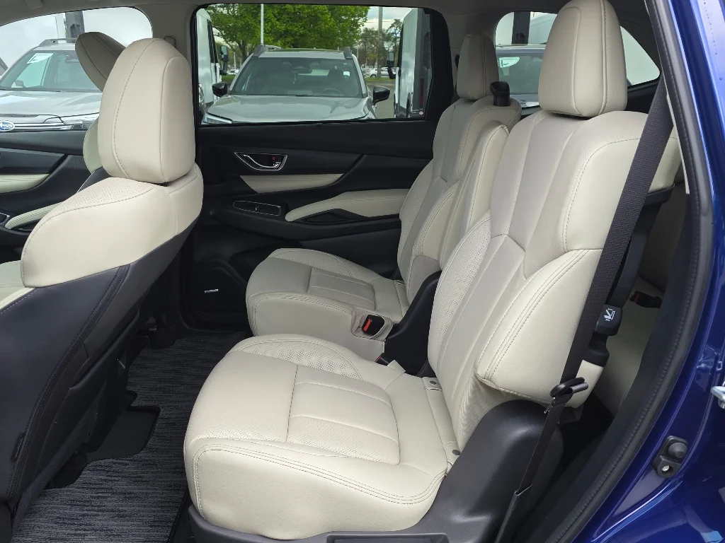 New 2026 SAPPHIRE BLUE PEARL Subaru Limited 7-Passenger image 11