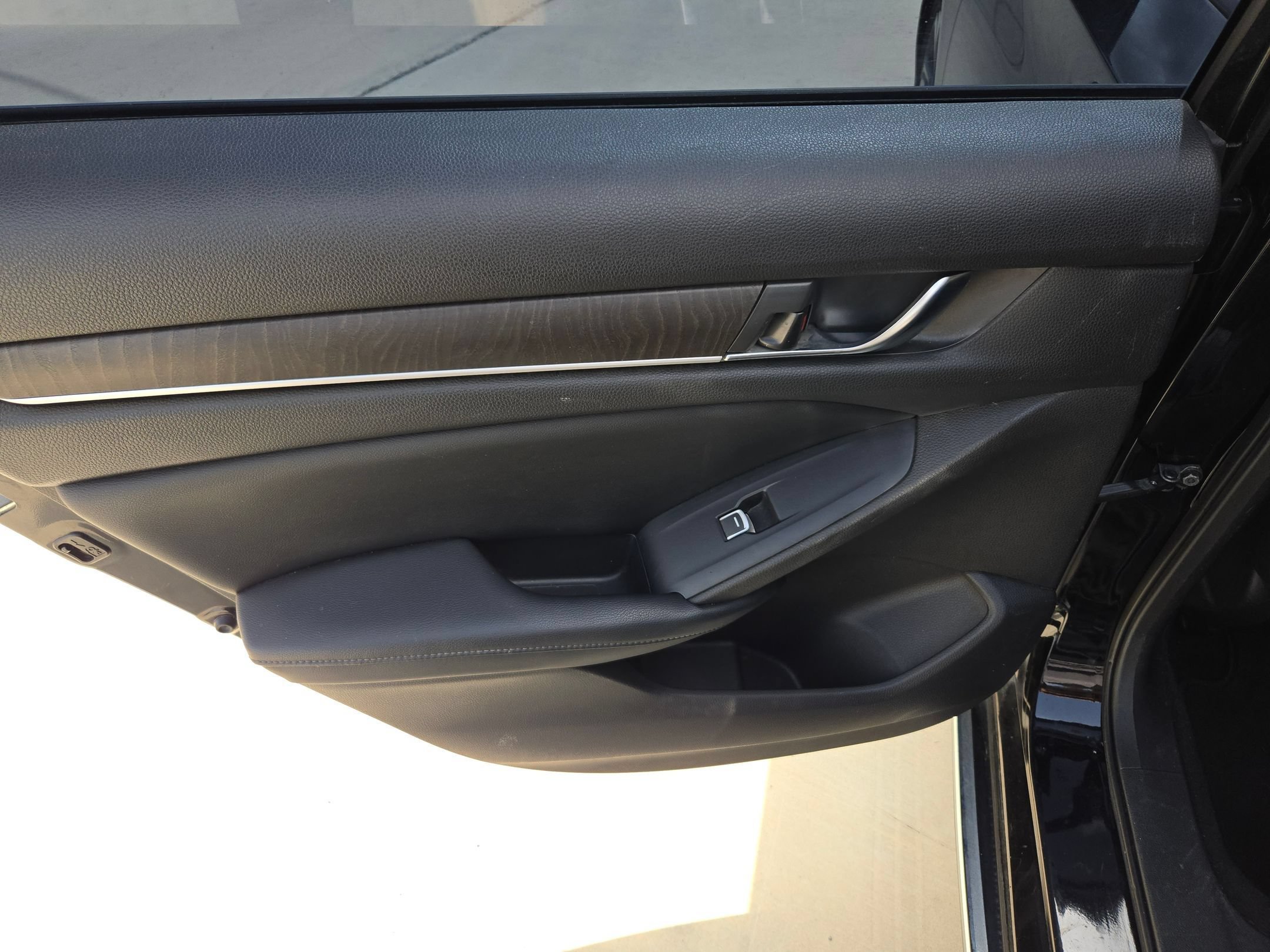 Used 2018 Black Honda EX-L 2.0T image 15