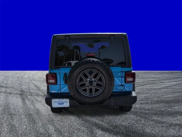 Certified Used 2024 Hydro Blue Pearlcoat Jeep Sport S image 5