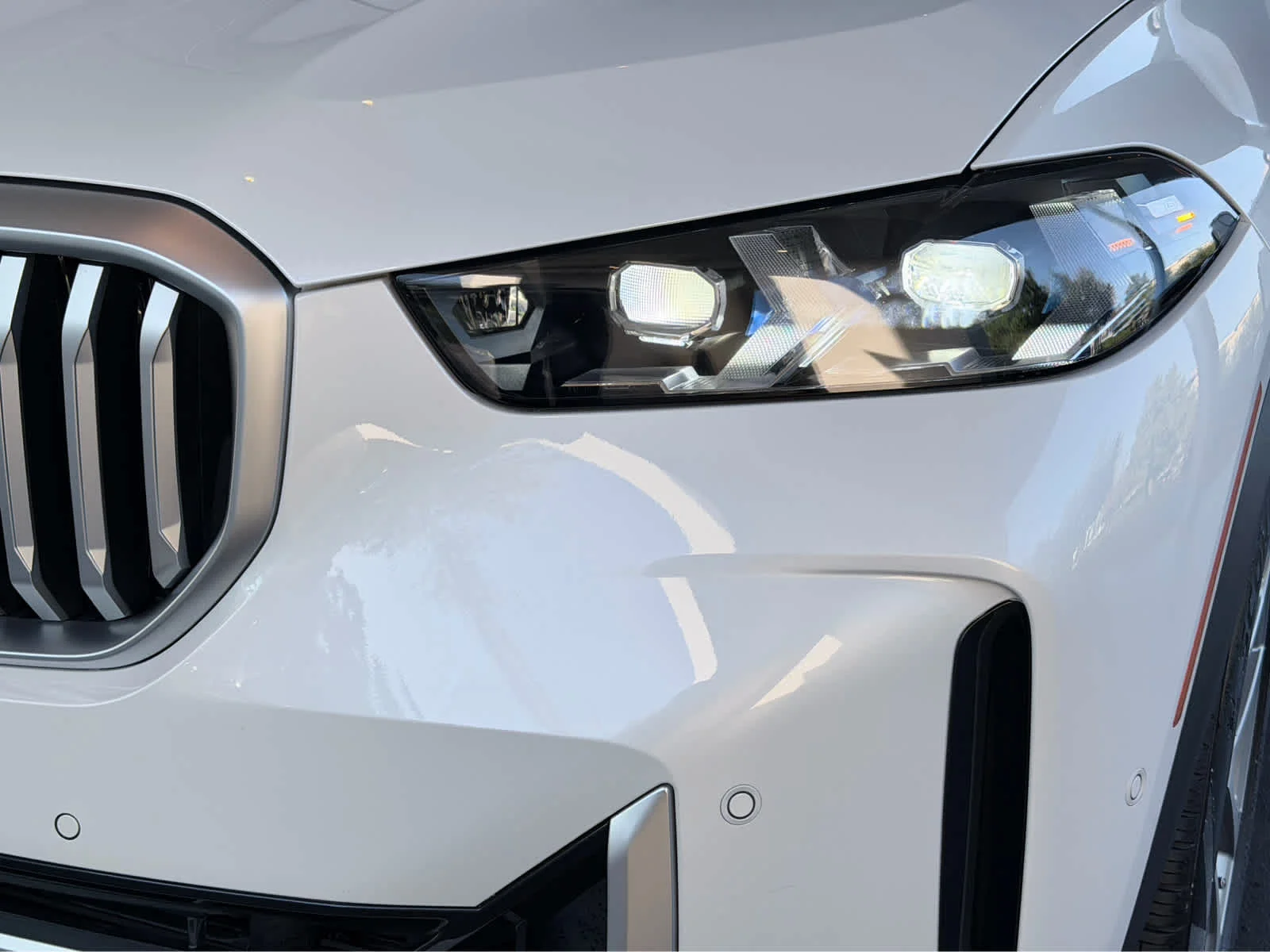 Used 2026  BMW sDrive40i image 9