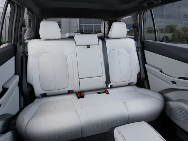 New 2026 Silver Zynith Clear-Coat Exterior Paint Jeep Limited image 15
