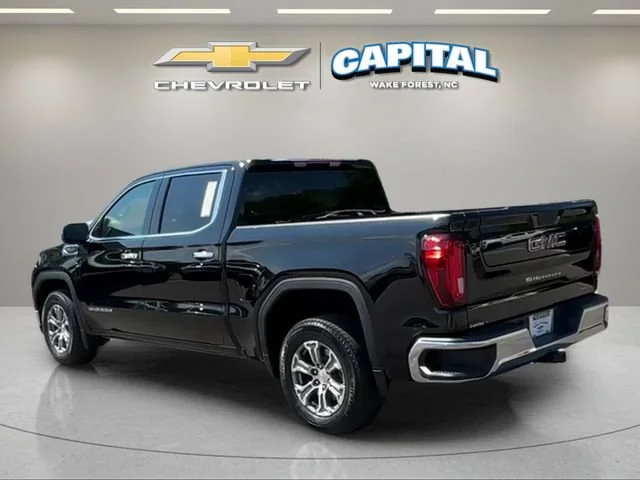 Used 2025 Onyx Black GMC SLT image 4
