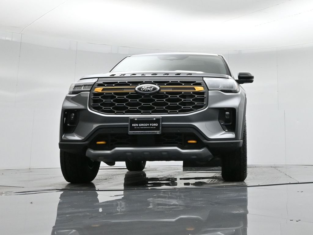 New 2026 Carbonized Gray Metallic Ford Tremor image 52
