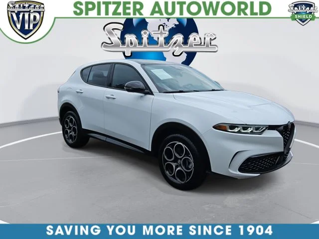 Used 2025 White Alfa Romeo Base image 2