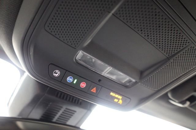 Used 2025 White Chevrolet LT image 26